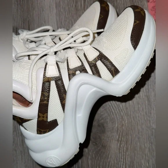 LV Archlight Sneaker - Picture 1 of 5
